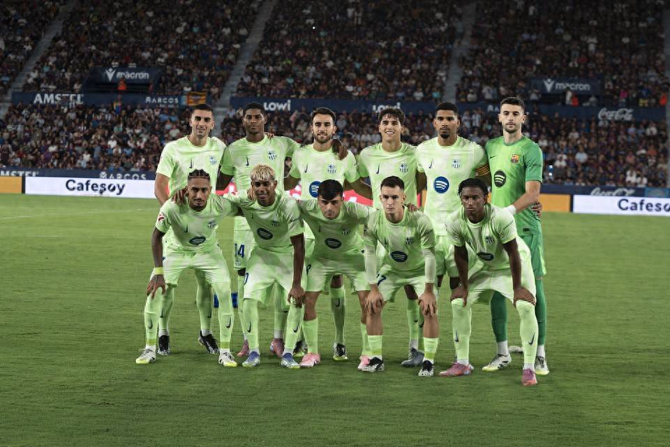 Shams：国王对全队范围内的交易讨论保持开放态度